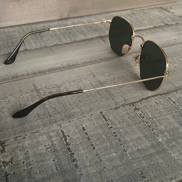 Ray-ban aviator sunglasses - Picture 3 of 3